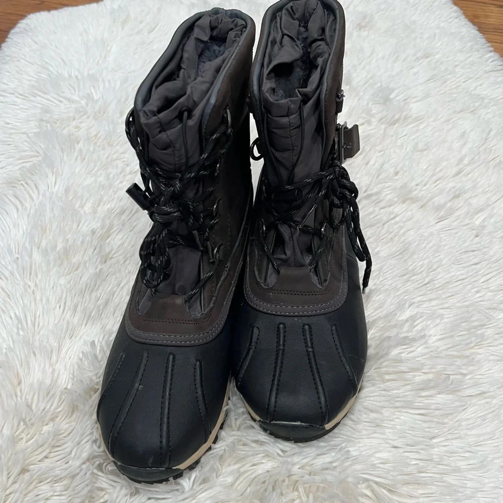 Bearpaw women waterproof boots size 10‎